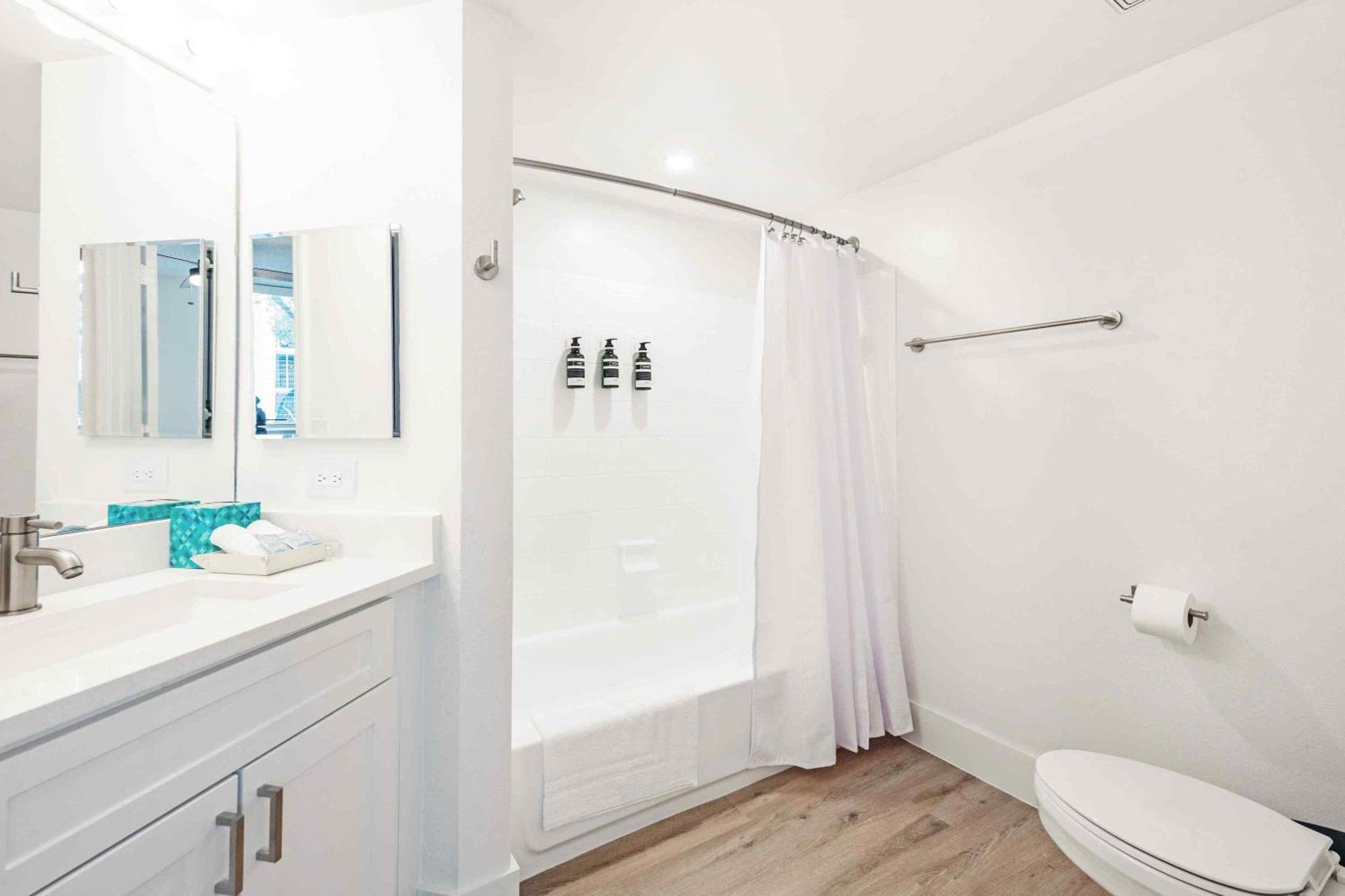 Stunning Centrally Located Apartments At New River Cove In South Florida フォート・ローダーデール エクステリア 写真