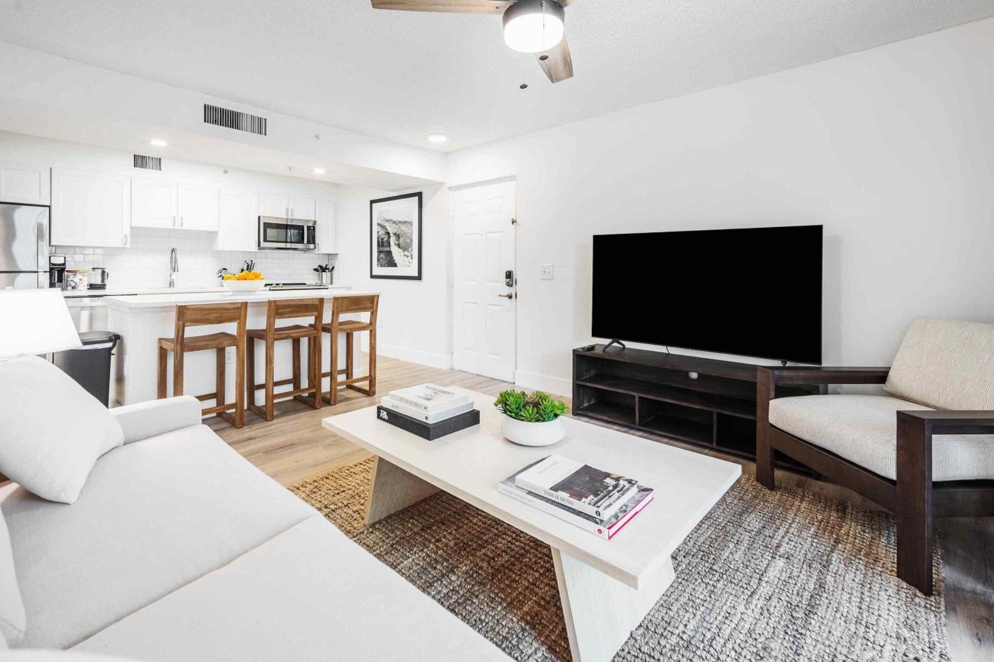 Stunning Centrally Located Apartments At New River Cove In South Florida フォート・ローダーデール エクステリア 写真