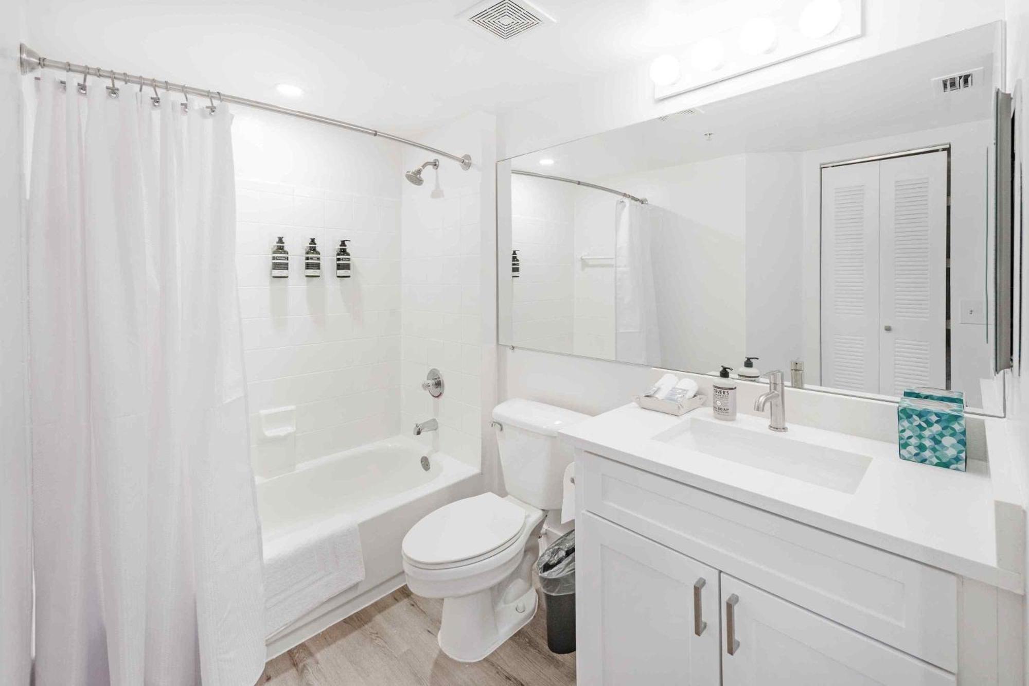 Stunning Centrally Located Apartments At New River Cove In South Florida フォート・ローダーデール 部屋 写真